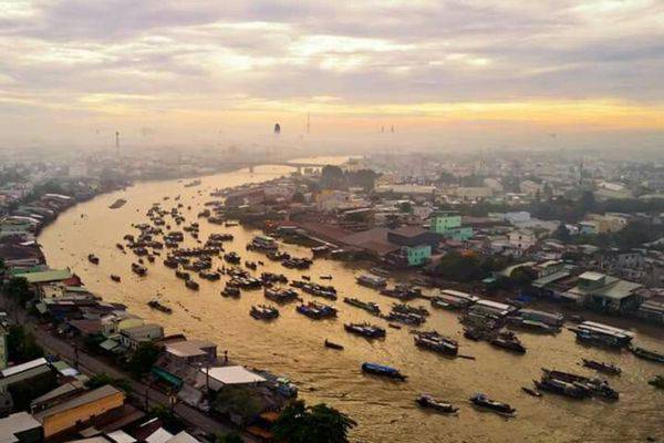 Mercati Galleggianti del Vietnam: Guida Completa al Delta del Mekong (Cai Rang, Cai Be, Phong Dien)
