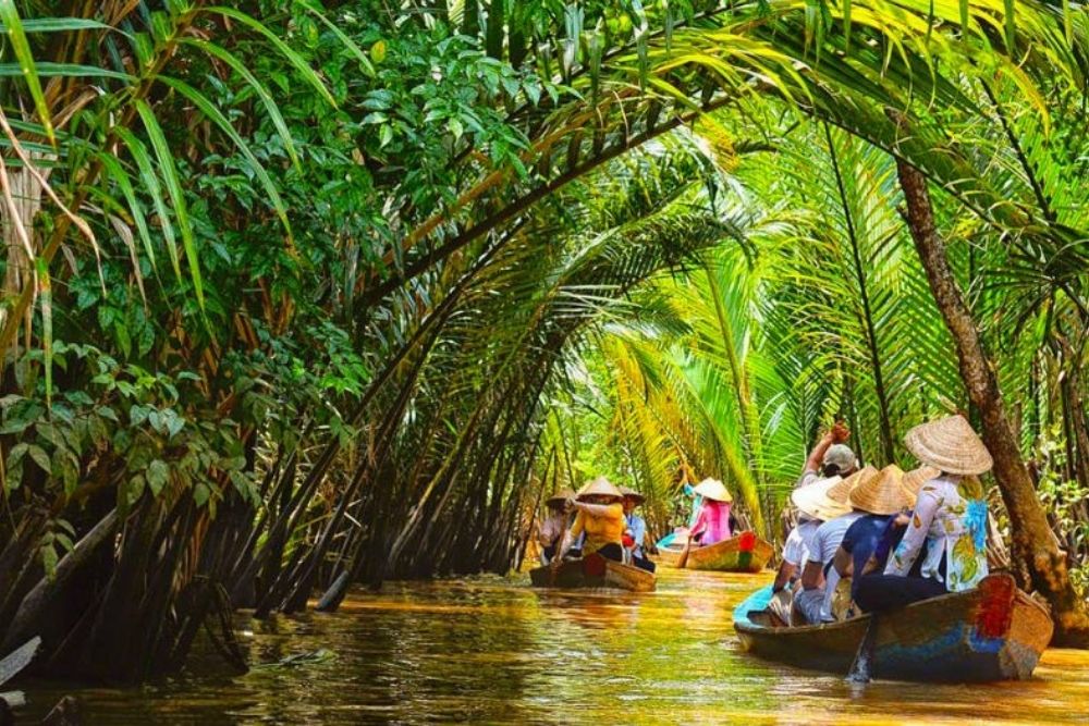 Navigare-in-barca-Ben-Tre