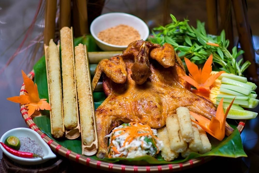 Pollo-nero-di-Sapa-con-Com-lam
