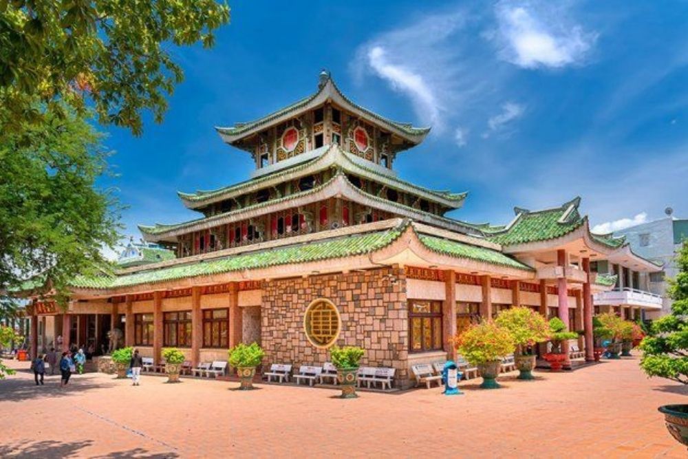 Tempio-di-Ba-Chua-Xu
