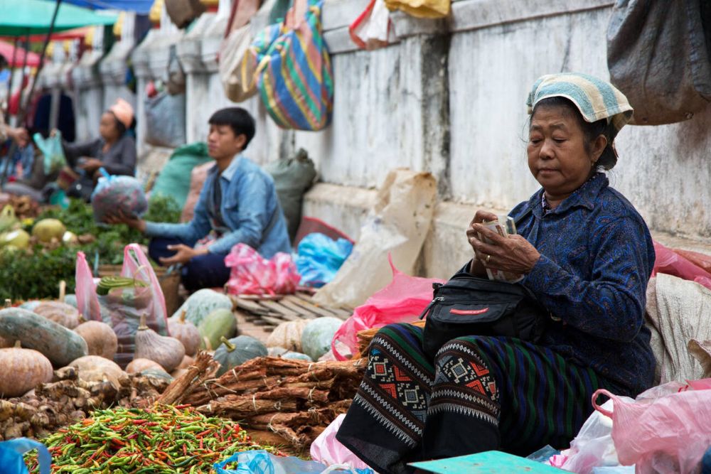 mercato mattutino luang prabang