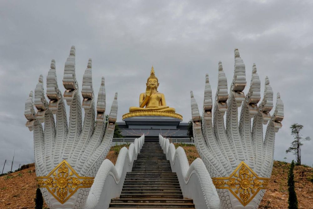 statua del Buddha Xieng Khouang